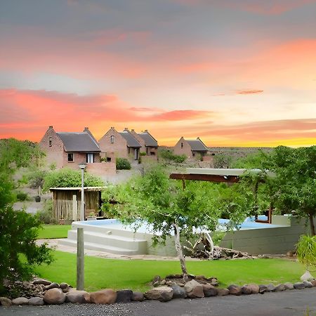 Teri-Lemveli Lodge Beaufort West Exterior foto